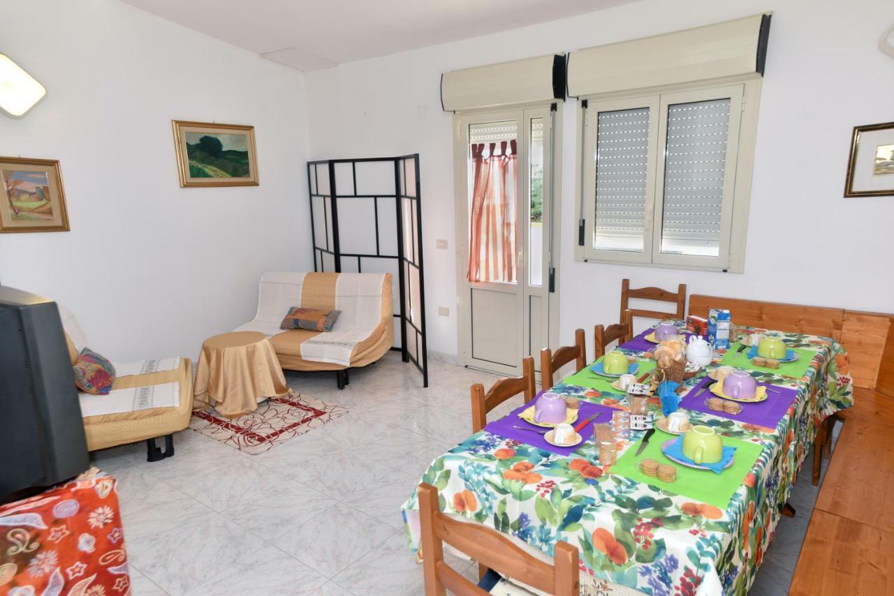 B&B Sa Pintadera Muravera Luaran gambar