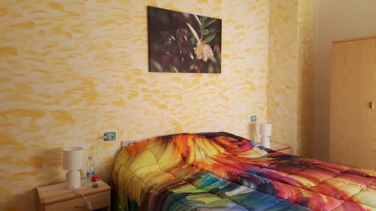 B&B Sa Pintadera Muravera Luaran gambar